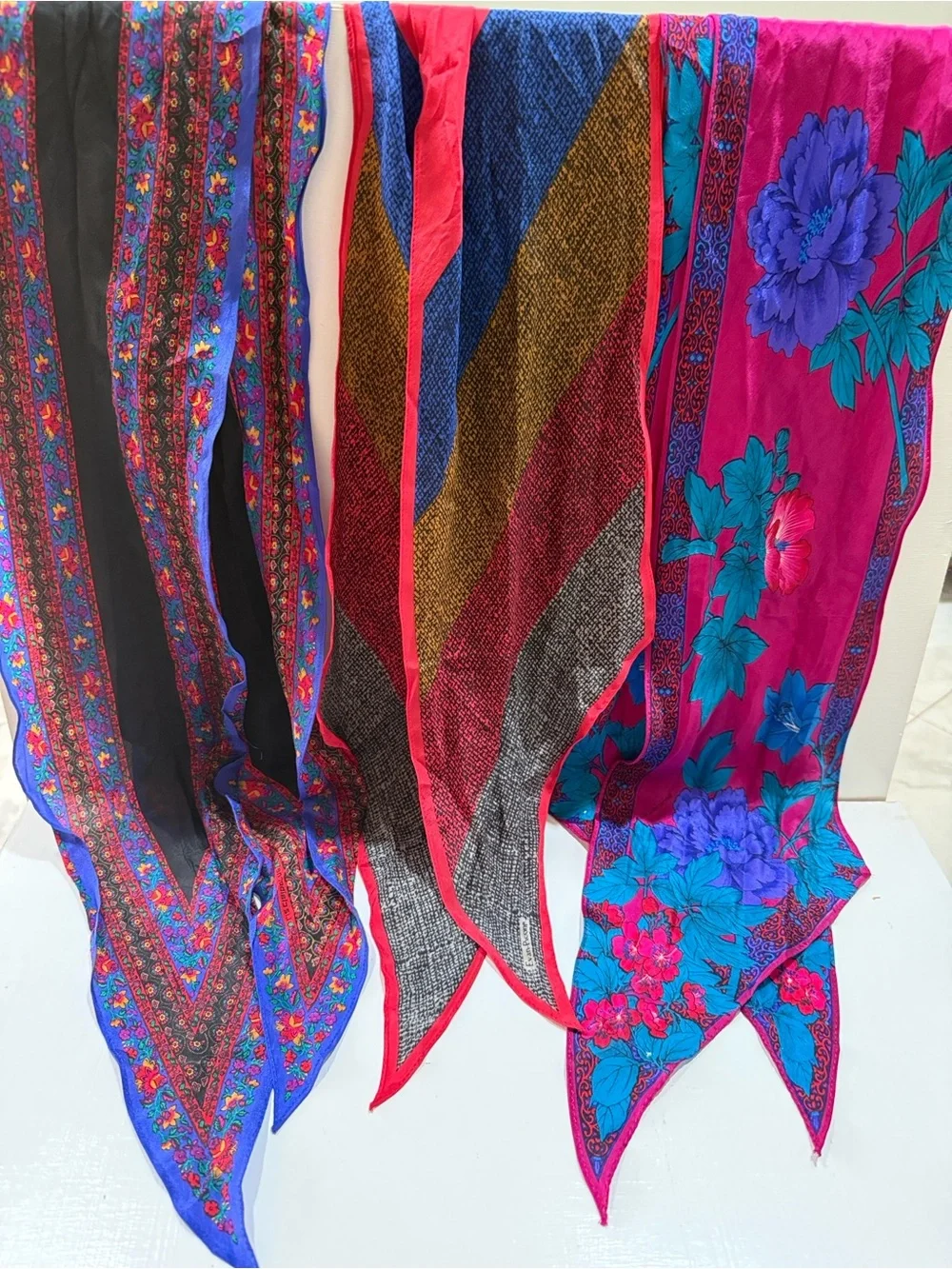 Evan Picone Liz Claiborne & other Mulicolor Silk Scarves 🧣 Blue, Pink, Red Black